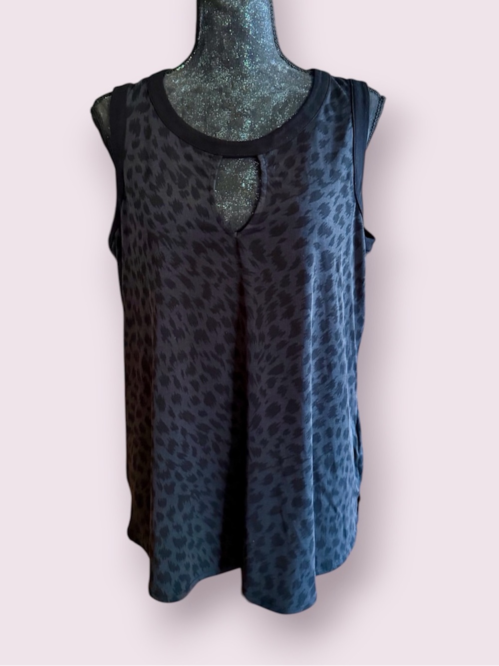 Banana Republic Keyhole Sleeveless Leopard Print Blouse